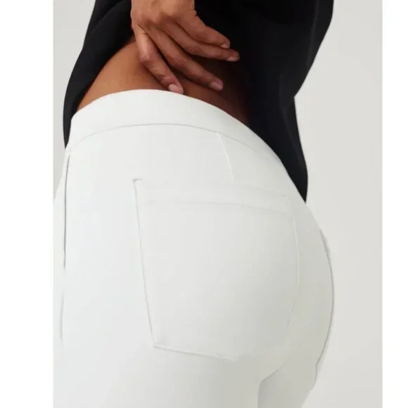 SPANX On-The-Go Pull On Kick Flare Pants Classic White Sz M